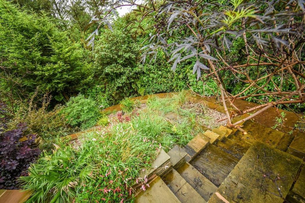 Luxurious & Tranquil Riverside Getaway Great Harwood Exterior photo