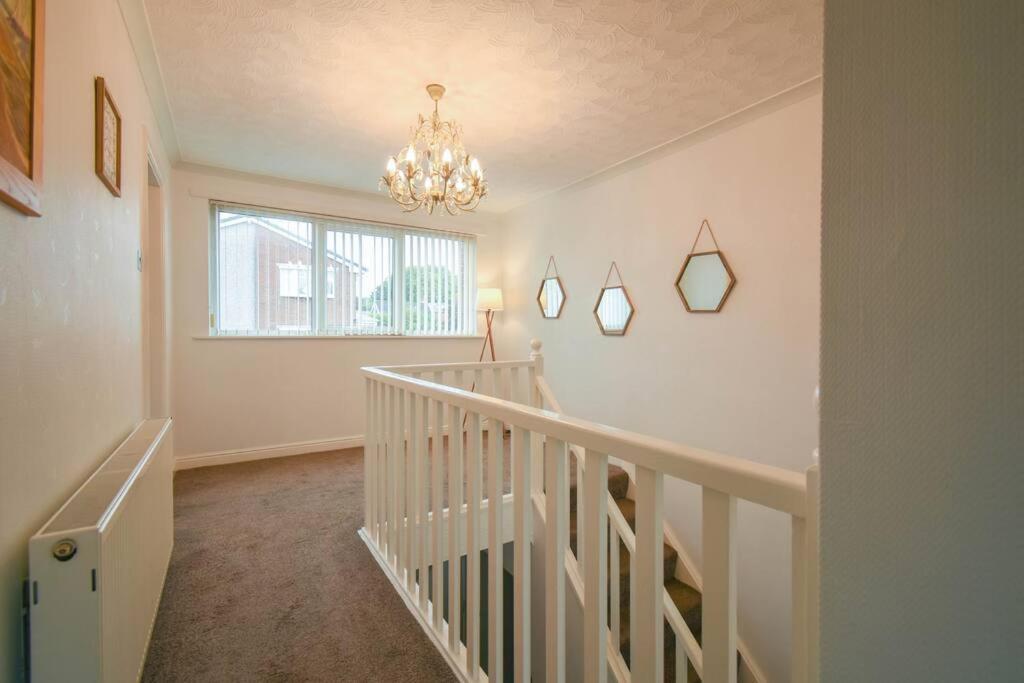 Luxurious & Tranquil Riverside Getaway Great Harwood Exterior photo